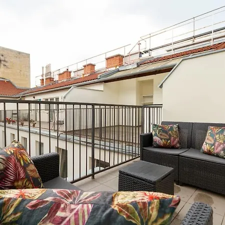 Family Lux Lounge In Voeroesmarty Street By Nw Apartament Budapeszt
