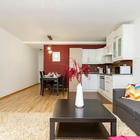 Апартаменты Family Lux Lounge In Voeroesmarty Street By Nw *