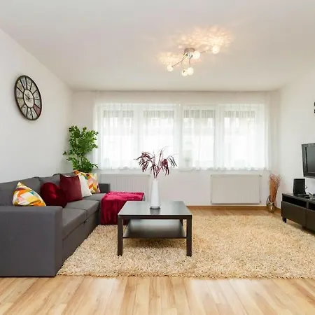 Apartment Family Lux Lounge In Voeroesmarty Street By Nw Budapest