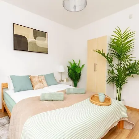 Family Lux Lounge In Voeroesmarty Street By Nw Appartement