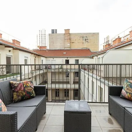Apartment Family Lux Lounge In Voeroesmarty Street By Nw *