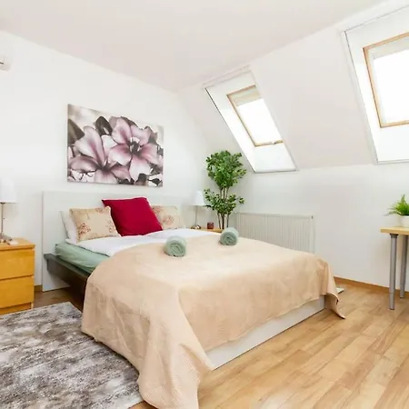 Family Lux Lounge In Voeroesmarty Street By Nw Appartement Budapest